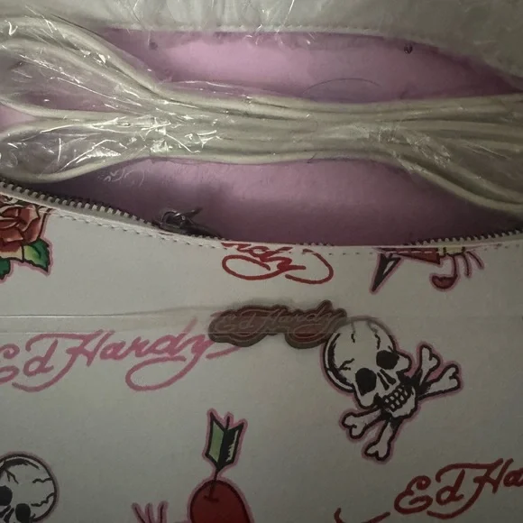 Ed Hardy White Tattoo Heart & Skull Baguette Bag - Picture 6 of 7